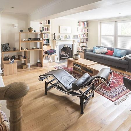 Stylish Family Home In Battersea Vr 런던 외부 사진