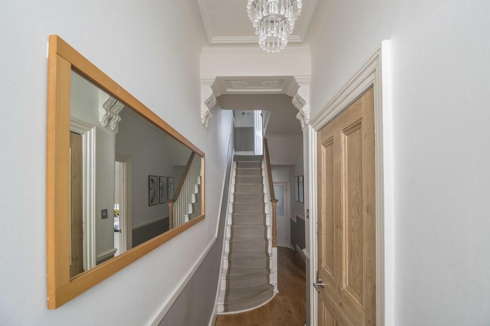 Stylish Family Home In Battersea Vr 런던 외부 사진